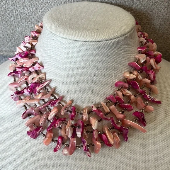 Pink Sea Shell Vintage Japan Collar Necklace - Picture 1 of 4